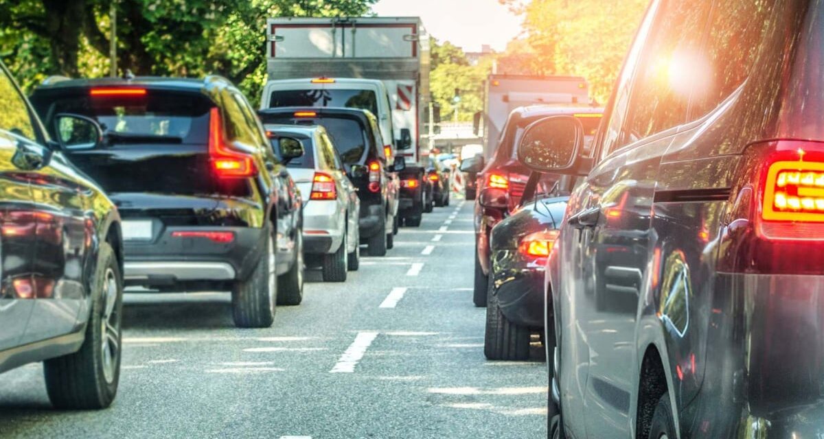 Fransa yollarında tatil trafiği alarmı: 8 Ağustos için kritik uyarı