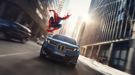 Otomobil ekranları reklam panosuna mı dönüşüyor? BMW'den şaşırtan adım