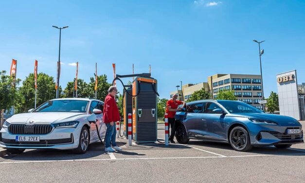 Plug-in Hibrit Station Wagon Savaşı: BYD Seal 6 DM-i ve Skoda Superb iV