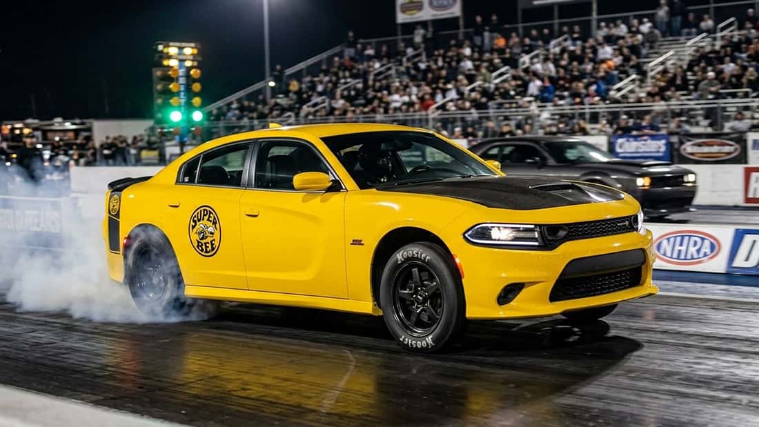 Efsane Geri Döndü: Yeni Dodge Charger Super Bee Sahneye Çıkıyor