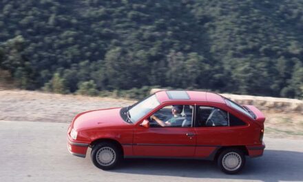 Aerodinamik Devrimi: 115 Beygirlik Opel Kadett GSi’nin Hız Sırrı