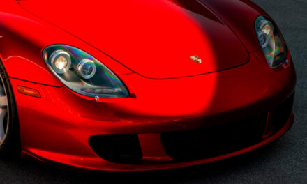 Ferrari Kırmızısına Boyanan Porsche Carrera GT Açık Artırmada