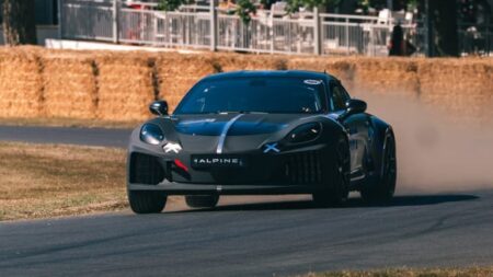 Mazda MX-5'in Geleceği Şekilleniyor: Elektrikli Model İçin İddialı Hedef