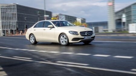 Mercedes, Taksi Pazarındaki Hakimiyetini Geri Kazanmak İçin Harekete Geçti