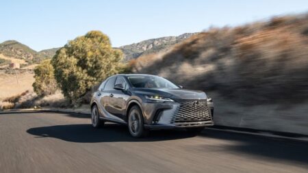 Toyota ve Lexus modellerinde 12V batarya krizi: Kapılar kilitli kalabilir