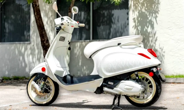 Justin Bieber İmzalı Vespa Sprint 150 Satışa Çıktı: Sadece 84 Mil Kullanıldı