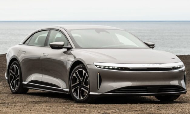 Lucid Air Sahiplerine ‘Dışarı Park Edin’ Uyarısı: Yazılım Kaynaklı Yangın Riski