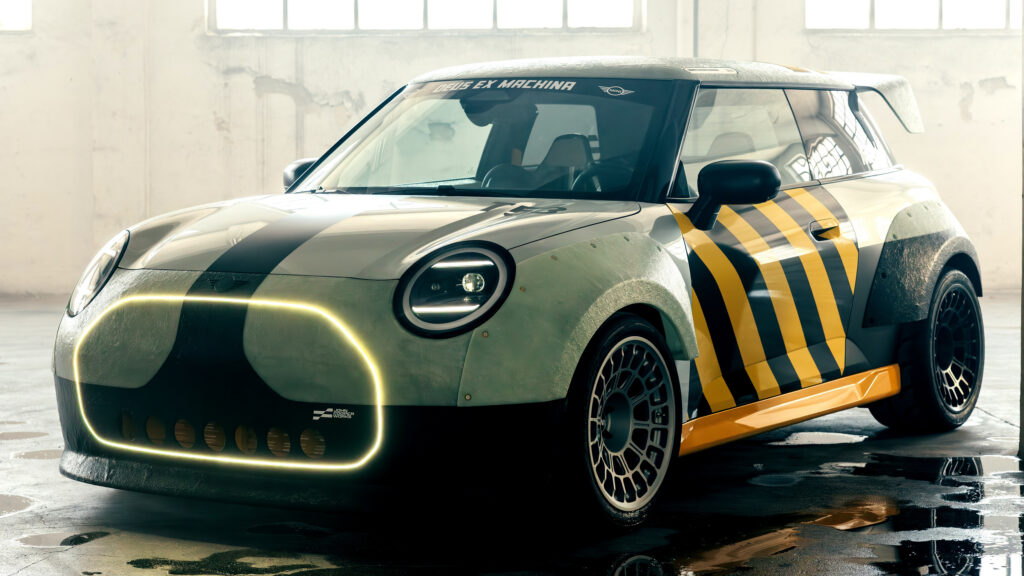Yeni Mini Cooper 70 Yıllık Geleneği Bozmaya Hazırlanıyor