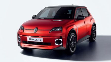 Renault 5 E-Tech Almanya'da Ucuzladı: Türkiye'ye Yansır mı?