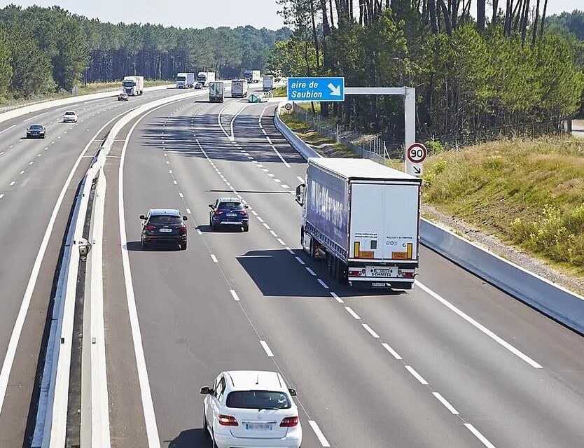 Tatil Dönüşü Uyarısı: Trafik Yoğunluğu Bekleniyor