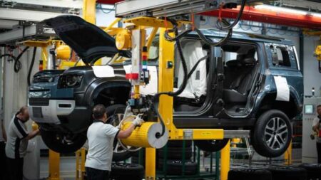 Jaguar Land Rover ve Stellantis'ten Defender İçin ABD İş Birliği