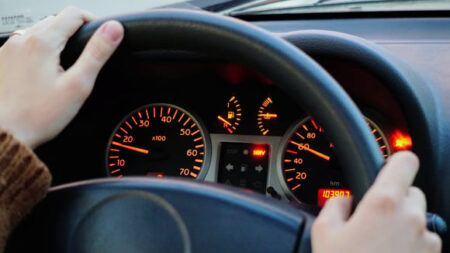 İkinci El Araçlarda Yeni Tehdit: Kilometre Kilitleyici Cihazlar