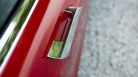 Tesla'nın kapı kolu krizi: Çin harekete geçti, Avrupa beklemede