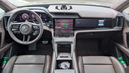 Elektrikli Porsche Cayenne Turbo: SUV Görünümünde Bir Süper Otomobil