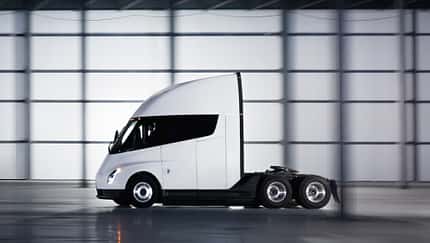 Tesla Semi Avrupa İçin Geri Sayımı Başlatıyor: IAA Hannover'de Detaylar Açıklanacak