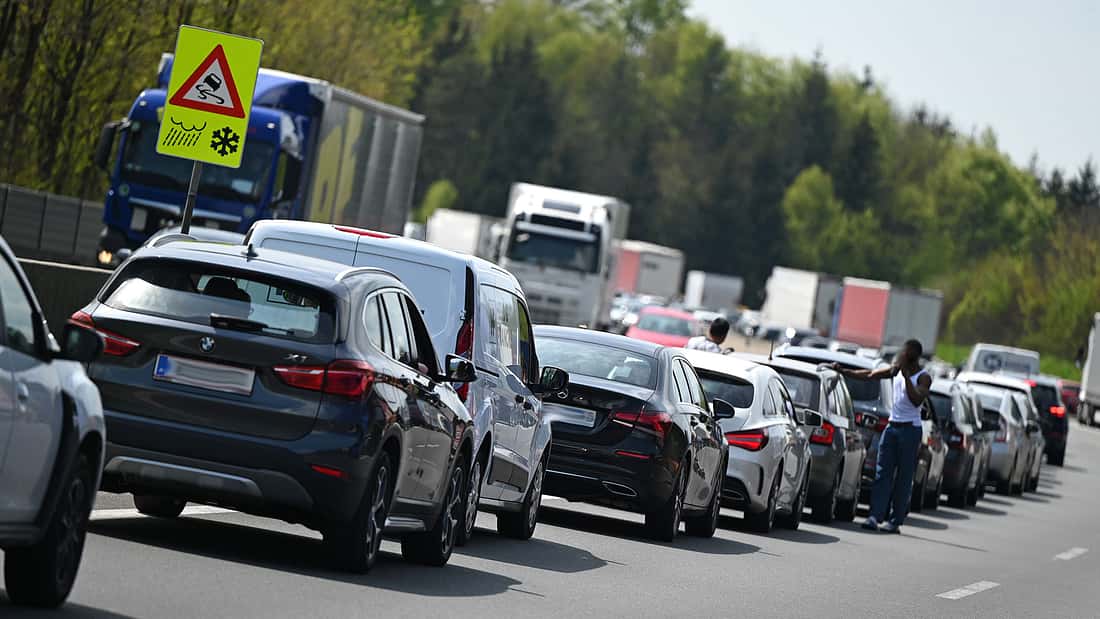 Avusturya yollarında tatil trafiği alarmı: A10, A12 ve A13 rotalarında büyük yoğunluk bekleniyor
