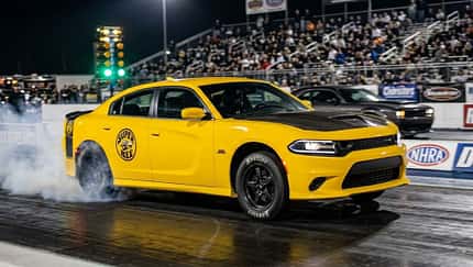 Efsane Geri Döndü: Yeni Dodge Charger Super Bee Sahneye Çıkıyor