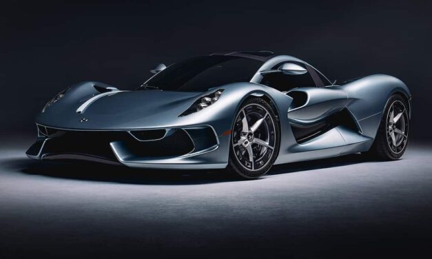 Hennessey Blackbird: Efsanevi Jetten İlham Alan Analojik Bir Başyapıt
