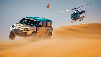 Land Rover Defender Dakar Yollara İniyor: 635 Beygirlik Canavar