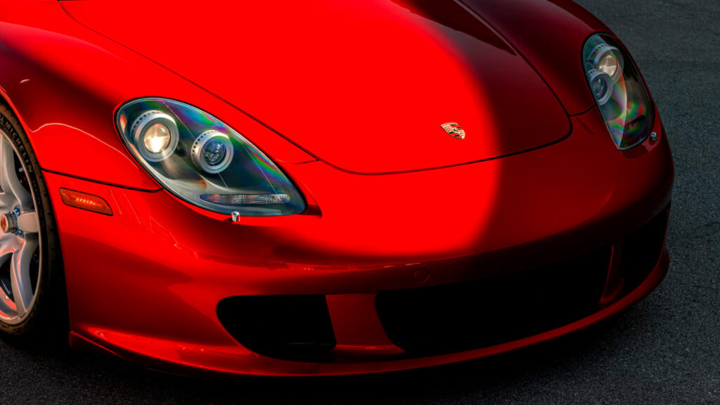 Ferrari Kırmızısına Boyanan Porsche Carrera GT Açık Artırmada