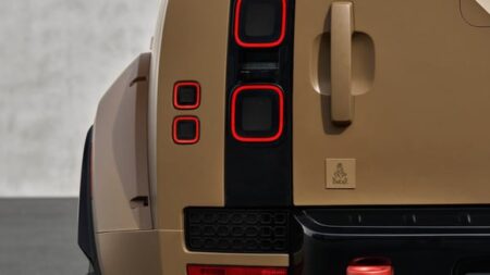 Land Rover Defender Dakar: Yarış Pistinden Caddeye İniyor