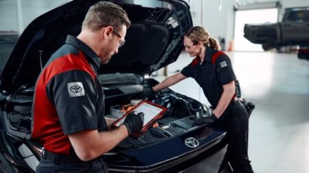 Toyota'nın V6 Motor Sorununa Çözümü: Çekiçli Test Şaşırttı