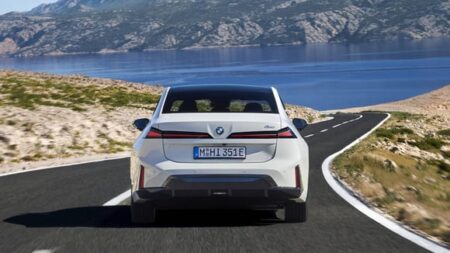 Otomobil dünyasında yeni dönem: Elektrikli araçlar petrol bağımlılığını bitirebilir mi?