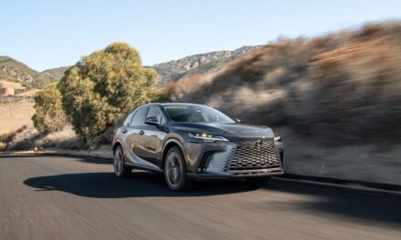 Toyota ve Lexus modellerinde 12V batarya krizi: Kapılar kilitli kalabilir