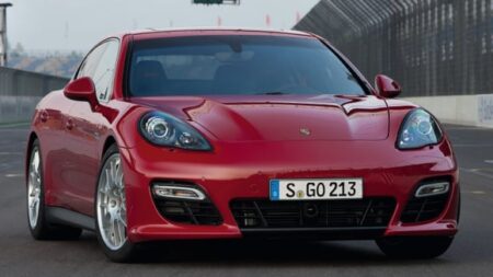 Porsche'nin 'Özel İstek' Birimi Her Otomobili Bir Sanat Eserine Dönüştürebiliyor