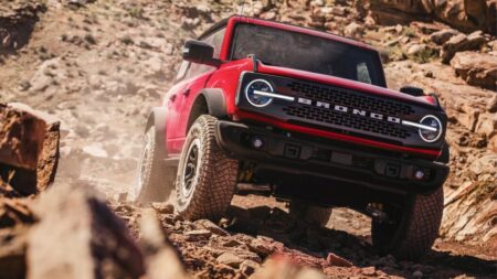 Lincoln, Mercedes G-Serisi'ne Rakip Olarak Bronco Altyapısını Kullanabilir