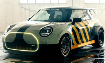 Yeni Mini Cooper 70 Yıllık Geleneği Bozmaya Hazırlanıyor