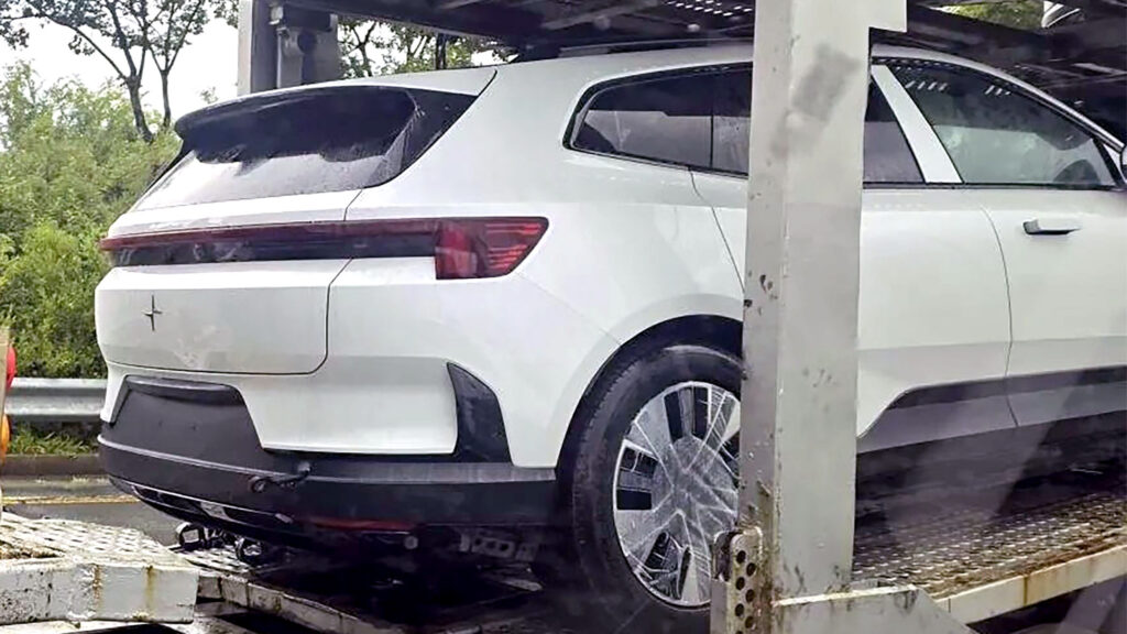 Polestar 4 SUV Ortaya Çıktı: Eksik Olan Tek Şey Geri Geldi
