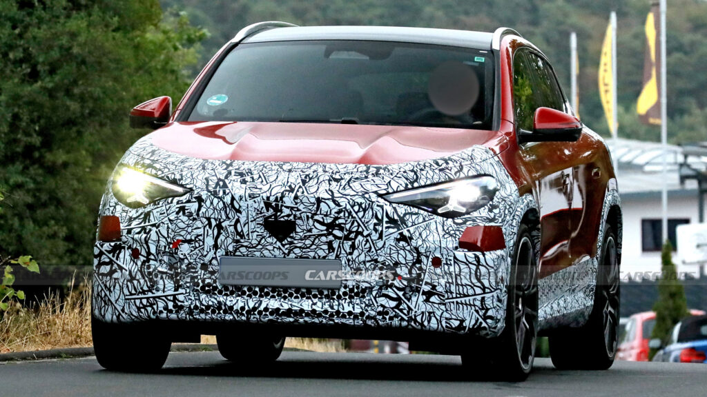 Mercedes-AMG’nin Yeni Elektrikli GLA Modeli Süper Sporları Tedirgin Edecek