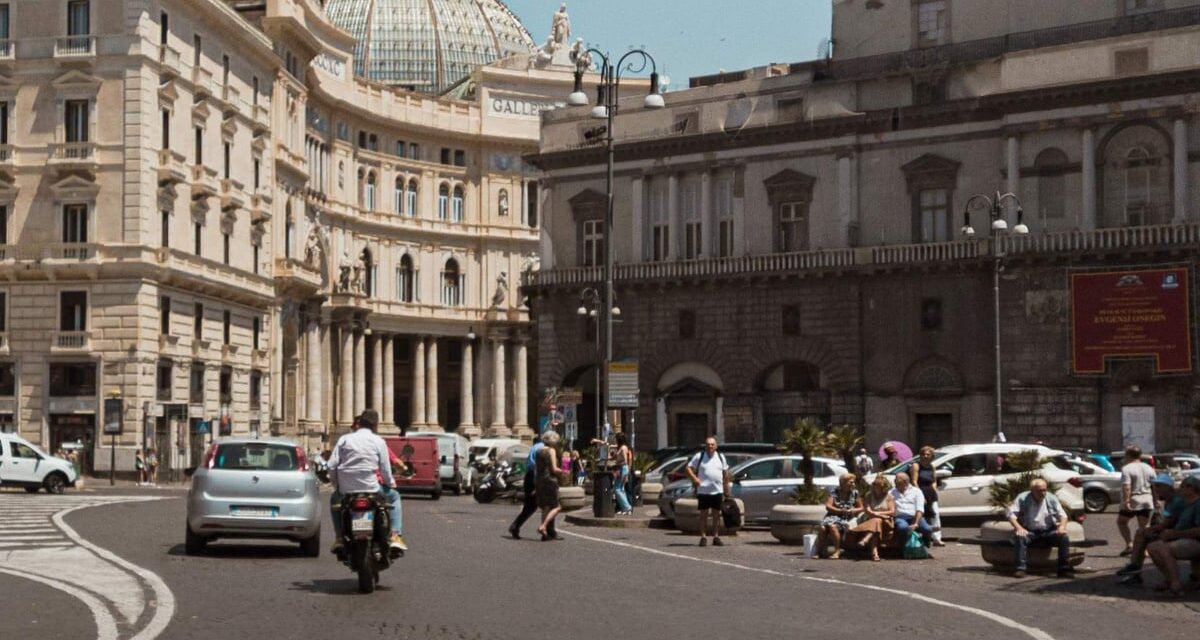 Napoli’de Plaka Oyunu: Polonya Plakalı Araçların Yarattığı Sigorta Krizi