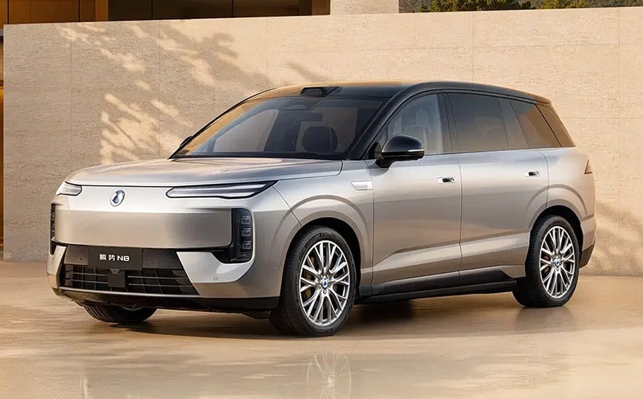 Range Rover Electric’in Çinli Rakibi: Denza N8 Güç ve Hızla Geliyor