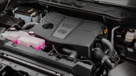 Toyota'nın V6 Motor Sorununa Çözümü: Çekiçli Test Şaşırttı