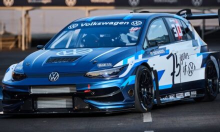 Volkswagen’in 1000 Beygirlik Canavarı: Mega Golf